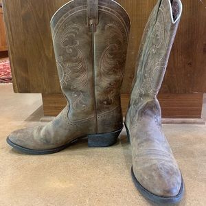 Womens Ariat Cowboy Boots